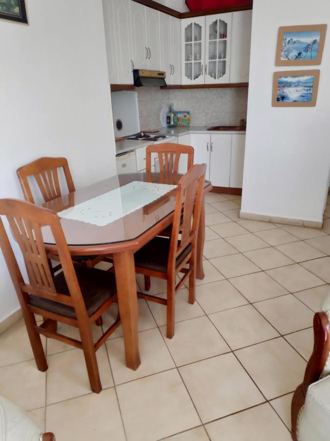 Private Studio Sea View 2 Minutes Away From Beach Sarandë 외부 사진